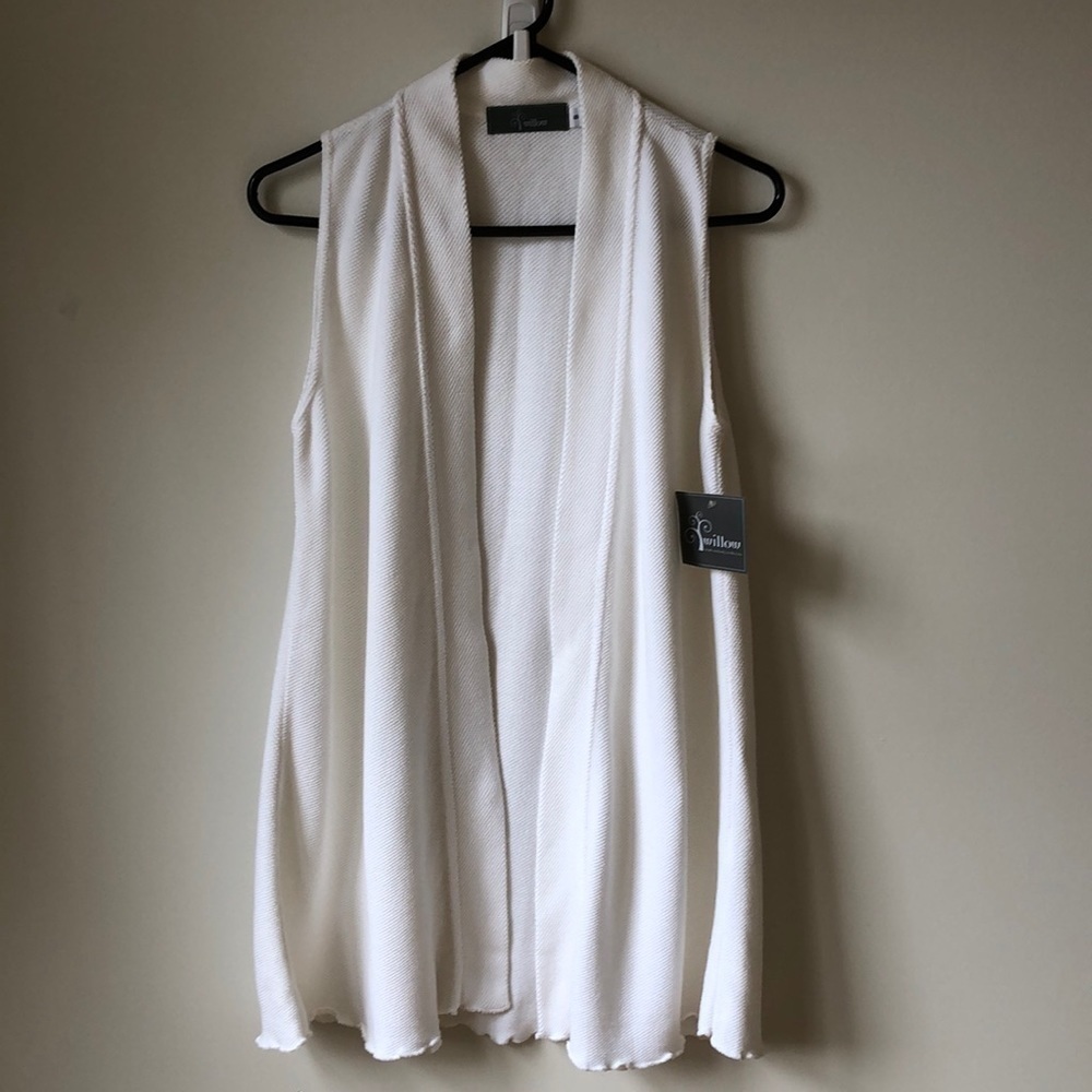 VEST open front longer length hits mid thigh. White 100% cotton NWT